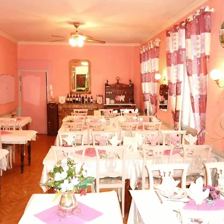 Hotel Saint Julien Lurdy