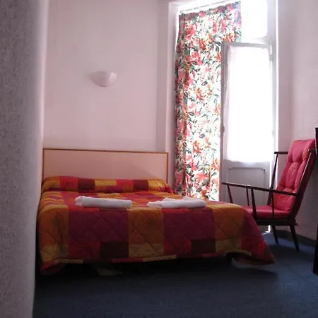 Hotel Saint Julien Lurdy