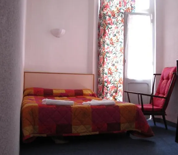 Hotel Saint Julien Lurdy